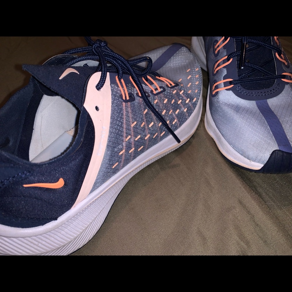 Nike - Picture 2 of 7